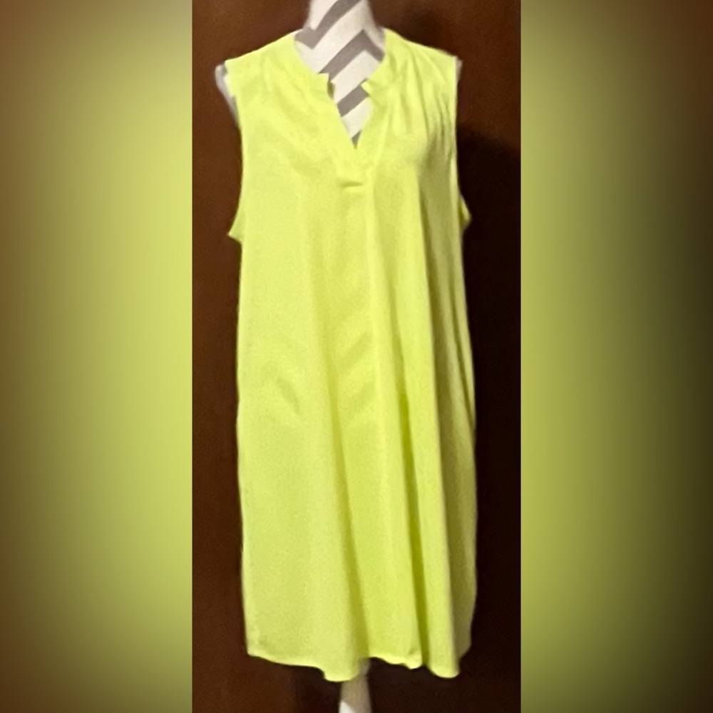 NWT Dear Scarlett Lizzy Wrinkle Free Sleeveless Dress 2XL Neon Green